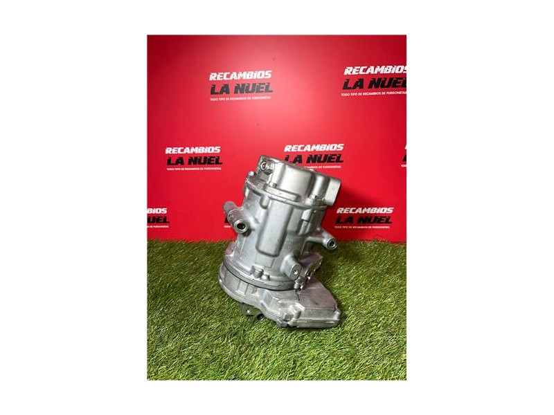 Recambio de compresor aire acondicionado para renault kangoo iii rapid (03.2021) kangoo referencia OEM IAM 926000464R  