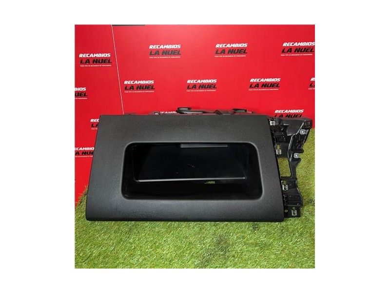 Recambio de guantera salpicadero para renault kangoo iii rapid (03.2021) kangoo referencia OEM IAM A4206802700  