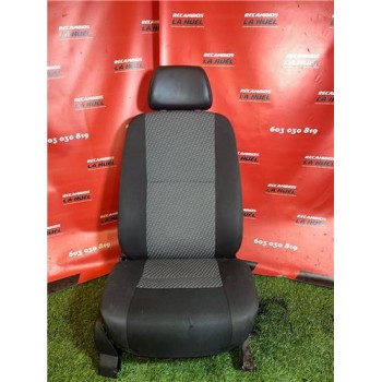 ASIENTO DELANTERO IZQUIERDO 