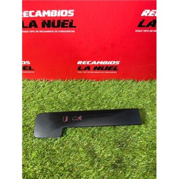 MOLDURA PUERTA DELANTERA DERECHA 9825220080 