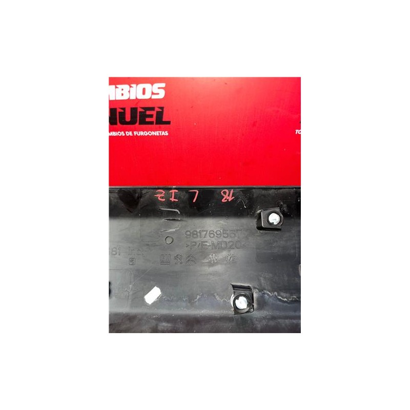 Recambio de moldura puerta del. izda. para peugeot partner tepee (05.2008) yh01 referencia OEM IAM 9817695577  