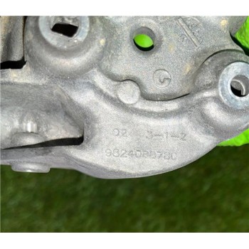 Recambio de soporte bomba inyectora para peugeot partner tepee (05.2008) yh01 referencia OEM IAM 9824088780  