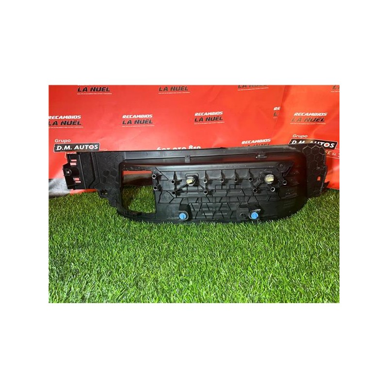 Recambio de estribo plastico para citroën jumpy furgón (05.2016) 2.0 control m [2,0 ltr. - 90 kw blue-hdi fap] referencia OEM IA