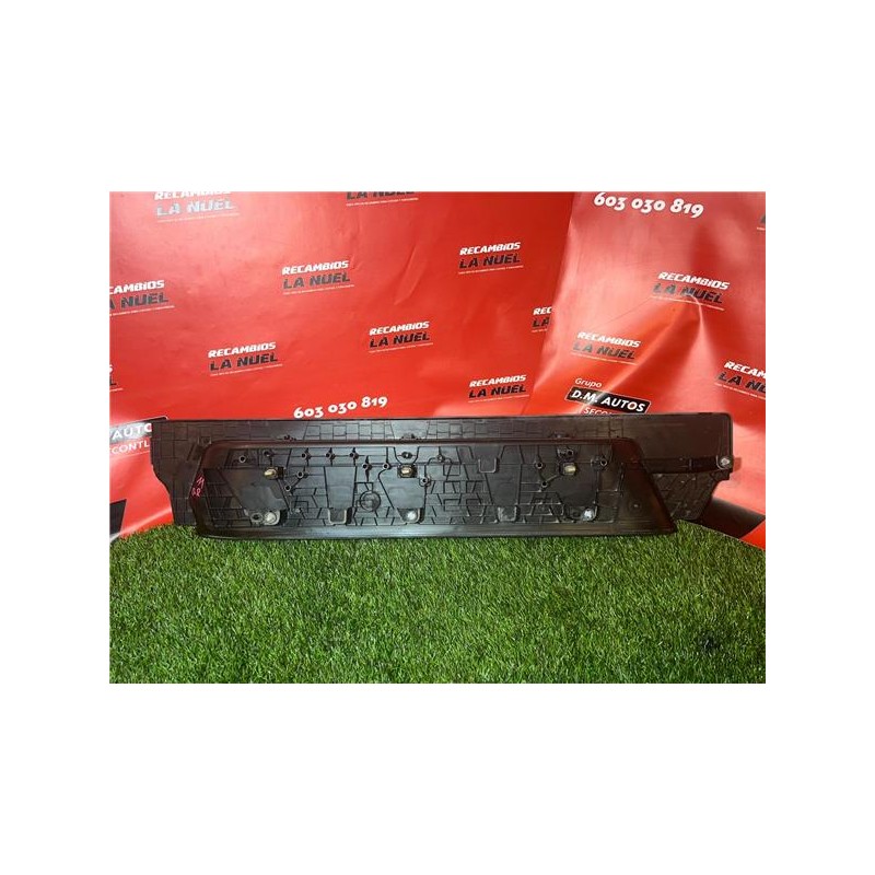 Recambio de estribo plastico para citroën jumpy furgón (05.2016) 2.0 control m [2,0 ltr. - 90 kw blue-hdi fap] referencia OEM IA