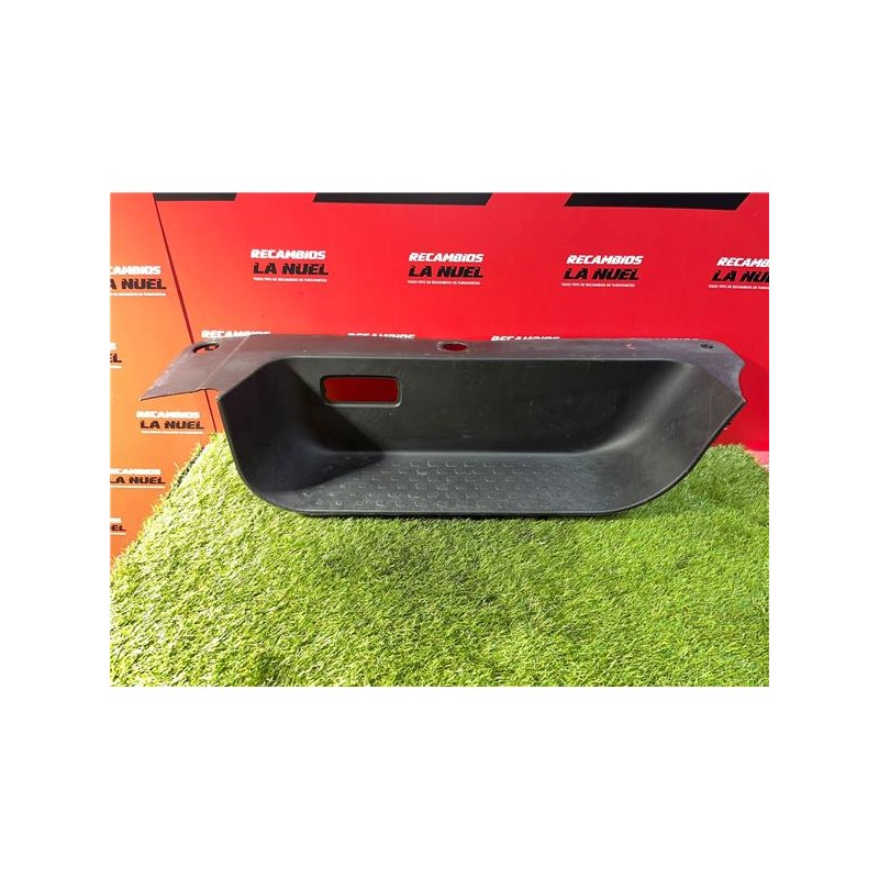 Recambio de estribo plastico para renault trafic iii furgón (06.2014) m9r z7 referencia OEM IAM 93450152  