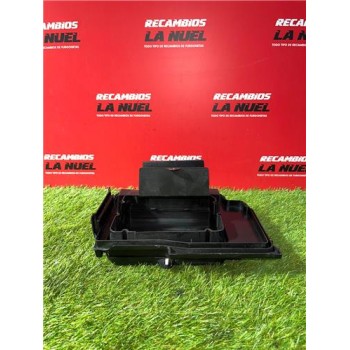 Recambio de tapa caja rele para renault trafic iii furgón (06.2014) m9r z7 referencia OEM IAM 284B50669R  