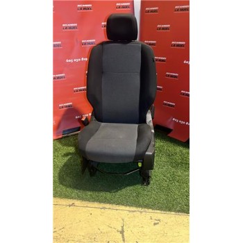ASIENTO DELANTERO IZQUIERDO 