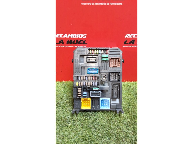 Recambio de caja reles / fusibles para citroën jumpy iii furgoneta (v_) 1.5 bluehdi 100 referencia OEM IAM 9810295780 9830790580
