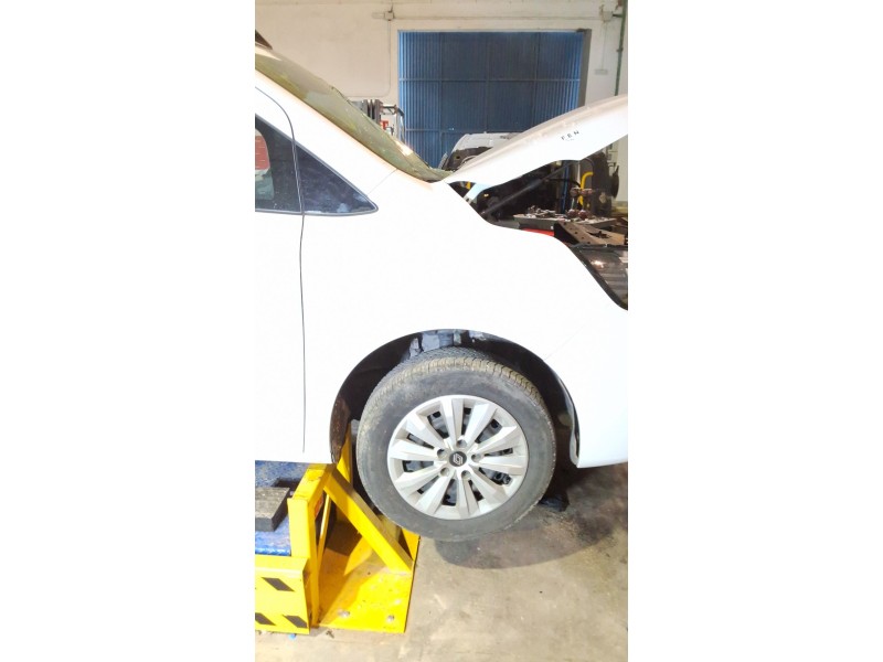 Recambio de aleta delantera derecha para renault kangoo iii monospace blue dci 95 (kjab) referencia OEM IAM 631002402R  