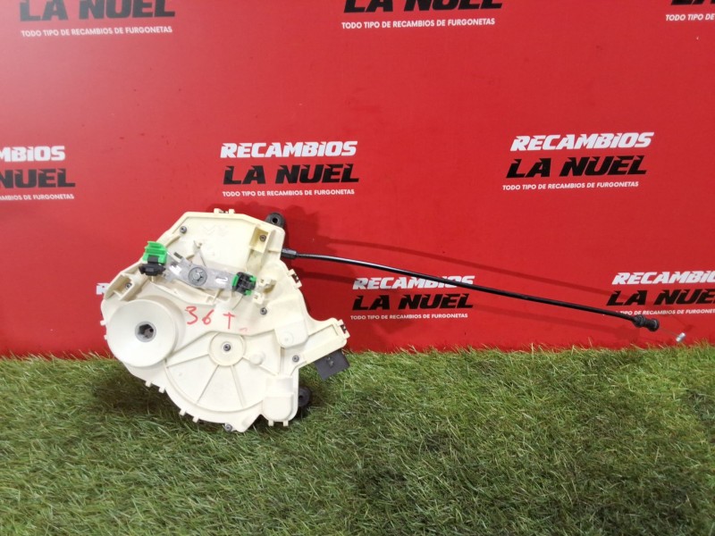 Recambio de cerradura puerta trasera izquierda para citroën jumpy iii furgoneta (v_) 1.5 bluehdi 100 referencia OEM IAM 98085685