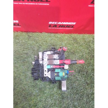 Recambio de caja reles para renault master iii furgón l2h2 hka 3,5tdci diesel cat referencia OEM IAM 241362885r  