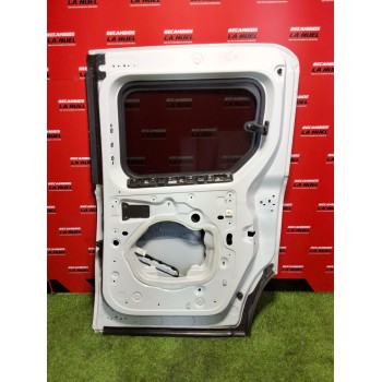 Recambio de puerta lateral corredera derecho para renault kangoo iii monospace blue dci 95 (kjab) referencia OEM IAM 821009662R 