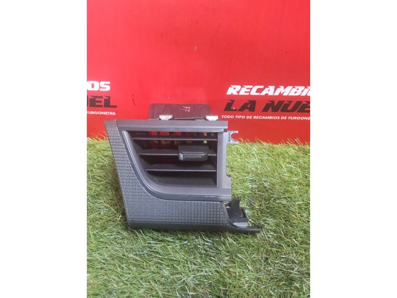Recambio de aireador central izquierdo para renault kangoo iii monospace blue dci 95 (kjab) referencia OEM IAM 687511112R  
