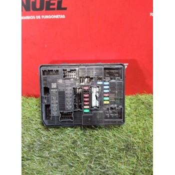 CAJA RELES / FUSIBLES 284B77366R 