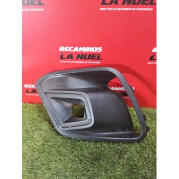 REJILLA DELANTERA IZQUIERDA LUZ ANTINIEBLA PARAGOLPES 261a34677r 
