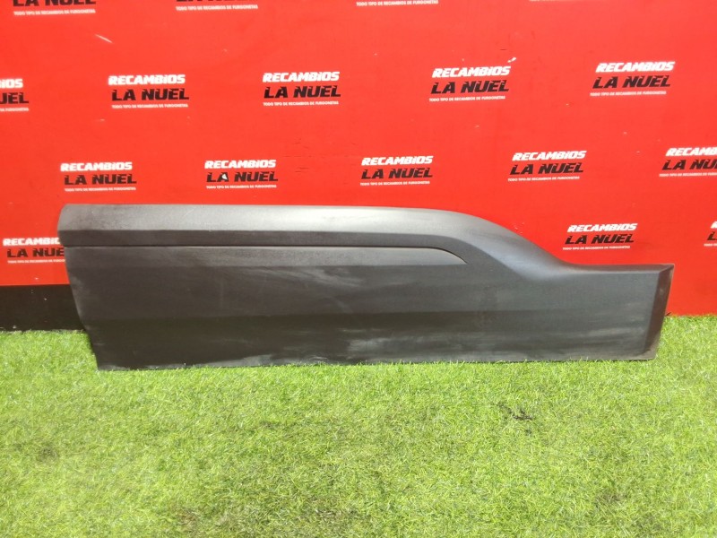 Recambio de moldura puerta delantera derecha para peugeot partner furgoneta/monovolumen (k9) 1.5 bluehdi 100 referencia OEM IAM 