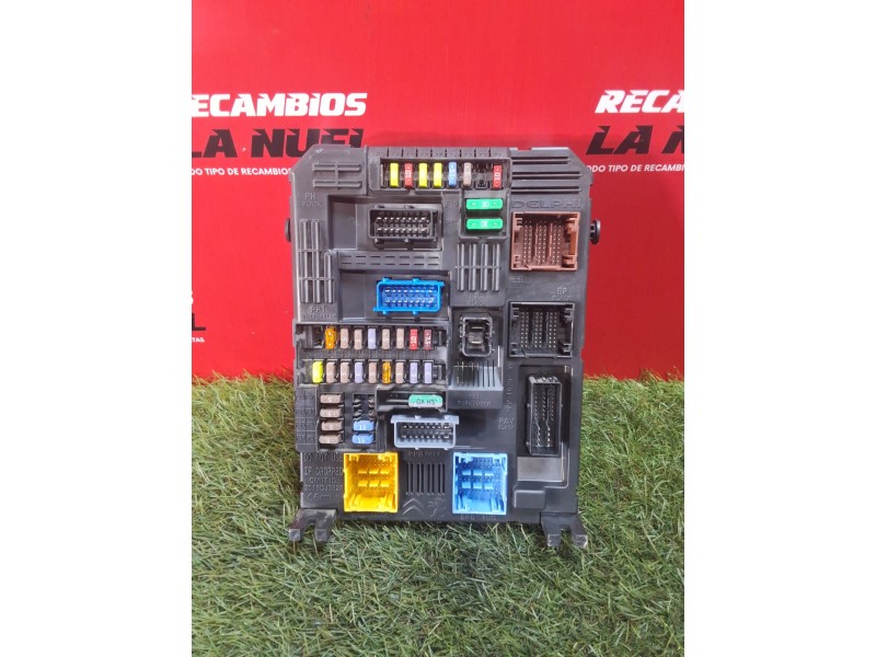 Recambio de caja reles / fusibles para citroën jumpy iii furgoneta (v_) 1.5 bluehdi 120 referencia OEM IAM 9830790580 9810295780