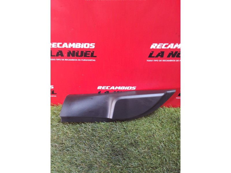 Recambio de moldura para citroën jumpy iii furgoneta (v_) 1.5 bluehdi 120 referencia OEM IAM 98089935  