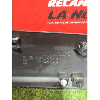 Recambio de moldura puerta delantera izquierda para opel combo furgoneta/monovolumen (k9) 1.5 d referencia OEM IAM 9817696377  