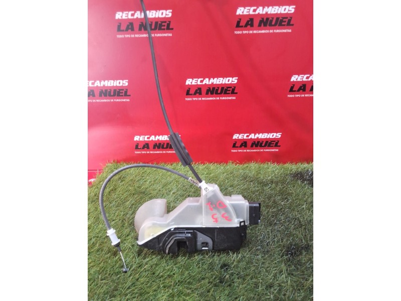 Recambio de cerradura puerta delantera izquierda para citroën jumpy iii furgoneta (v_) 1.5 bluehdi 120 referencia OEM IAM 980841