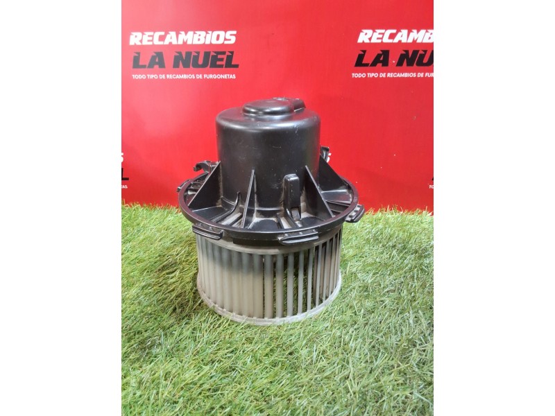 Recambio de motor calefaccion para mercedes-benz sprinter iii furgon rwd/awd 311/314/316 cdi rwd referencia OEM IAM A0008307902 