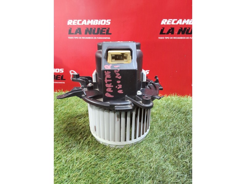 Recambio de motor calefaccion para peugeot partner furgoneta/monovolumen (k9) 1.5 bluehdi 100 referencia OEM IAM 5P1330100  