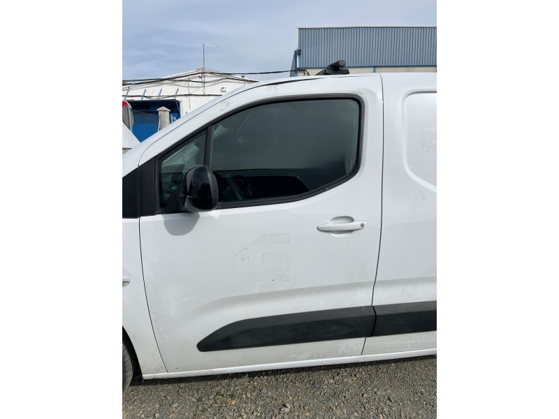 Recambio de puerta delantera izquierda para peugeot partner furgoneta/monovolumen (k9) 1.5 bluehdi 100 referencia OEM IAM 984349