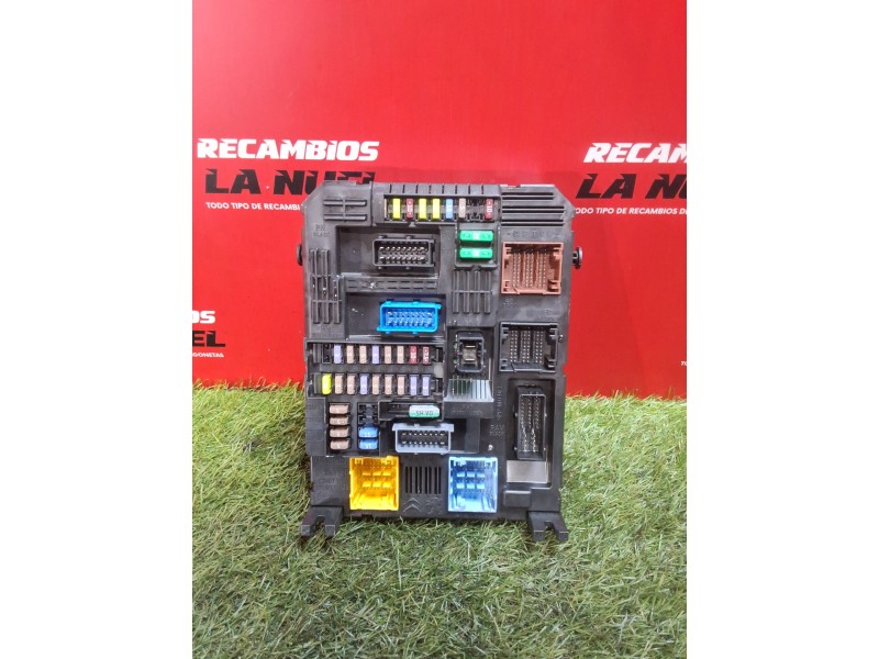Recambio de caja reles / fusibles para peugeot partner furgoneta/monovolumen (k9) 1.5 bluehdi 100 referencia OEM IAM SN  