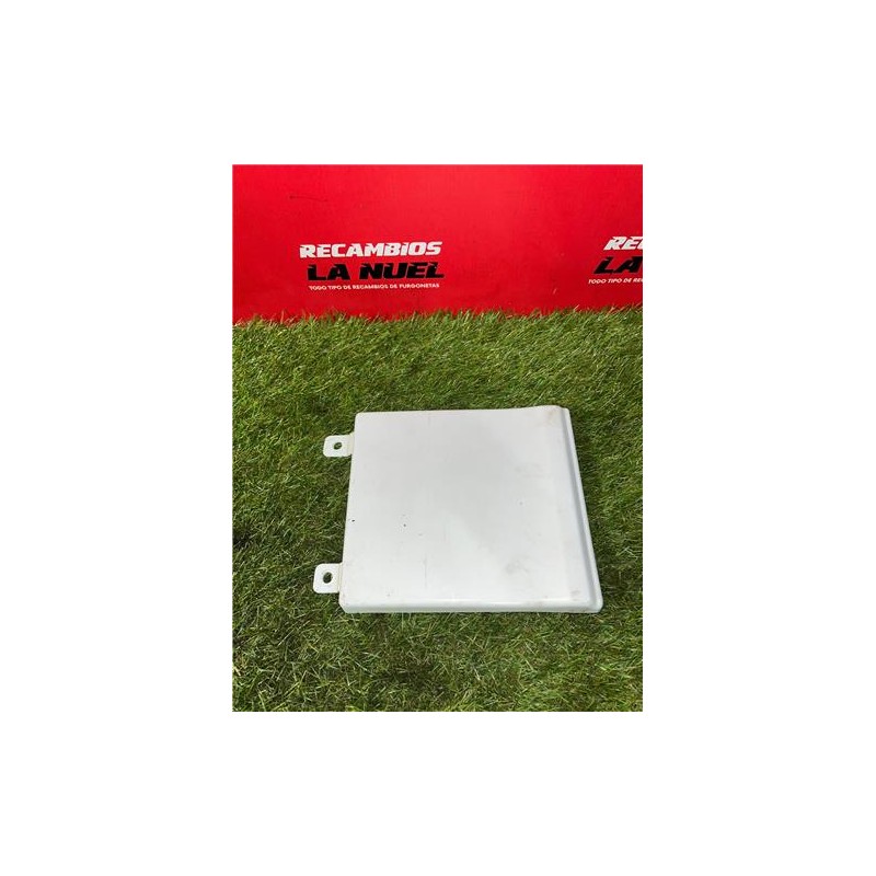 Recambio de tapa exterior combustible para renault trafic iii furgón (06.2014) m9r z7 referencia OEM IAM 788284942R  