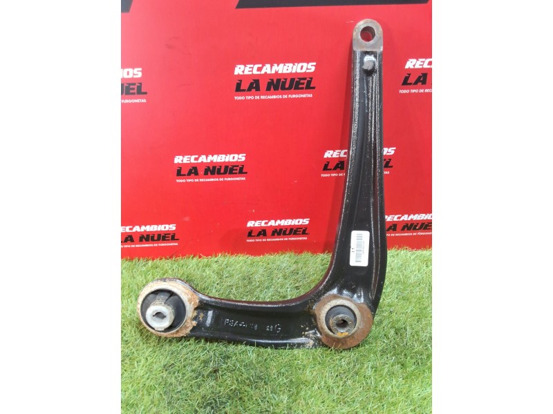 Recambio de brazo suspension delantero izquierdo para citroën jumpy iii furgoneta (v_) 1.5 bluehdi 120 referencia OEM IAM 981686