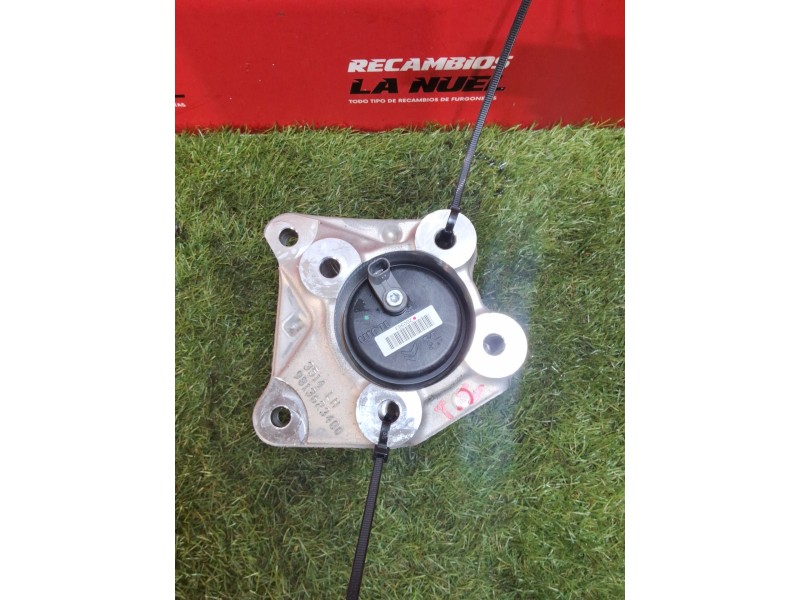 Recambio de buje trasero izquierdo para peugeot partner furgoneta/monovolumen (k9) 1.5 bluehdi 100 referencia OEM IAM 9813623480