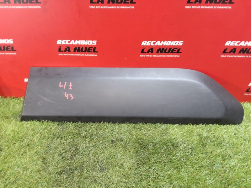 Recambio de moldura puerta lateral izquierda para peugeot partner furgoneta/monovolumen (k9) 1.5 bluehdi 100 referencia OEM IAM 