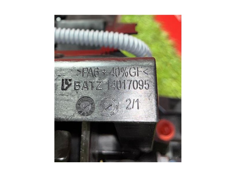 Recambio de pedal embrague para renault trafic iii furgón (06.2014) m9r z7 referencia OEM IAM 14017095  