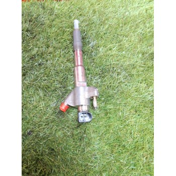 Recambio de inyector para renault master iii furgón l2h2 hka 3,5tdci diesel cat referencia OEM IAM 166009567R  