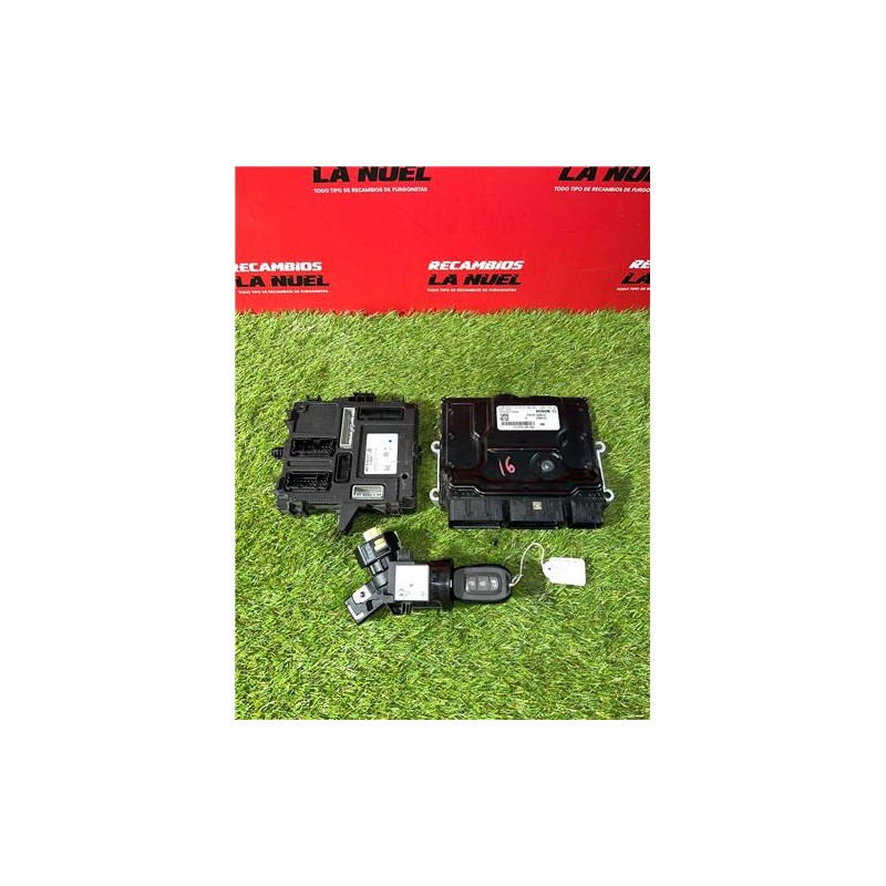 Recambio de centralita check control para renault trafic iii furgón (06.2014) m9r z7 referencia OEM IAM 237109896S 284B26188R 