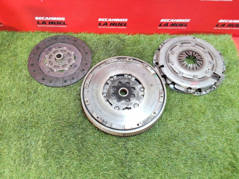 Recambio de kit embrague para peugeot expert furgoneta (v_) 2.0 bluehdi 120 referencia OEM IAM 9805135980 9818452080 1609071880