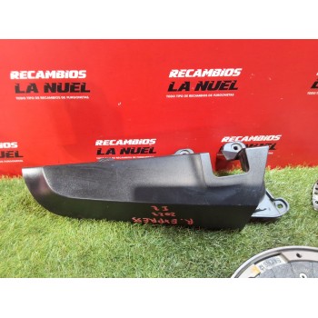 Recambio de moldura faro izquierdo para renault express advance blue dci diesel fap referencia OEM IAM   