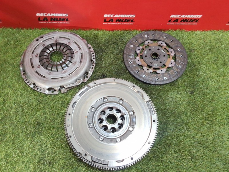 Recambio de kit embrague para volkswagen caddy v furgoneta/monovolumen (sba, sbh) 2.0 tdi bmt referencia OEM IAM 05L141015G  