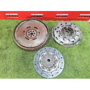 KIT EMBRAGUE 126004010 / 0000071797158 / 0005801407375 326004710 504328874