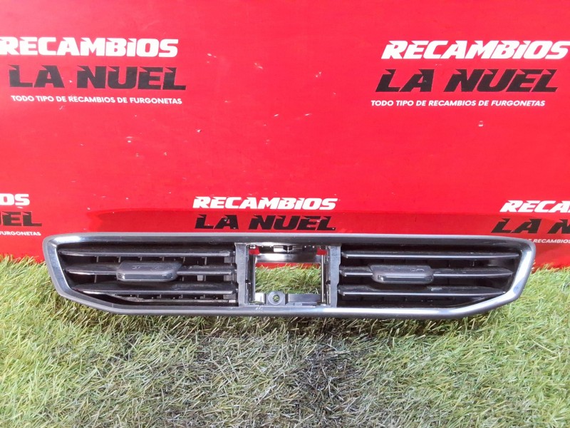 Recambio de aireador central para volkswagen caddy v furgoneta/monovolumen (sba, sbh) 2.0 tdi bmt referencia OEM IAM 2K7815705M 