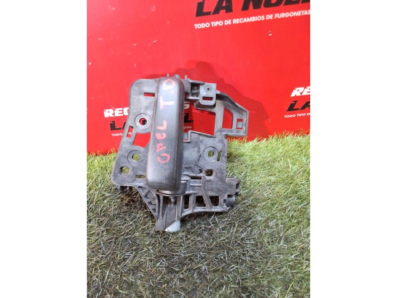 Recambio de maneta interior trasera derecha para opel combo life e edition cdti dpf referencia OEM IAM 9812093380 9812093580 