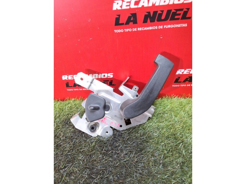 Recambio de maneta exterior lateral corredera derecha para renault trafic iii furgón m9r z7 referencia OEM IAM 826706945R  