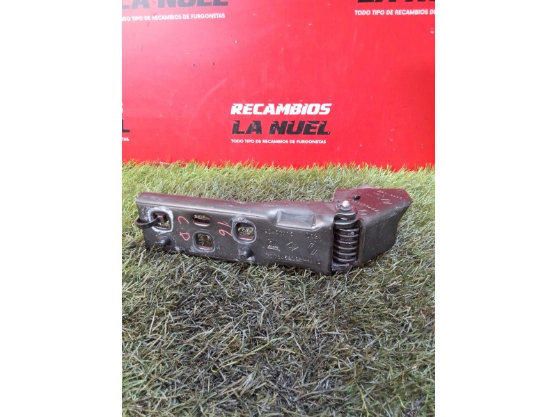 Recambio de rodillo puerta corredera derecha para renault trafic iii furgón m9r z7 referencia OEM IAM   