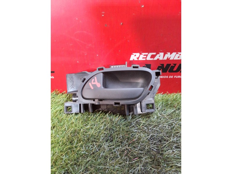 Recambio de maneta interior delantera izquierda para peugeot partner tepee yh01 referencia OEM IAM   