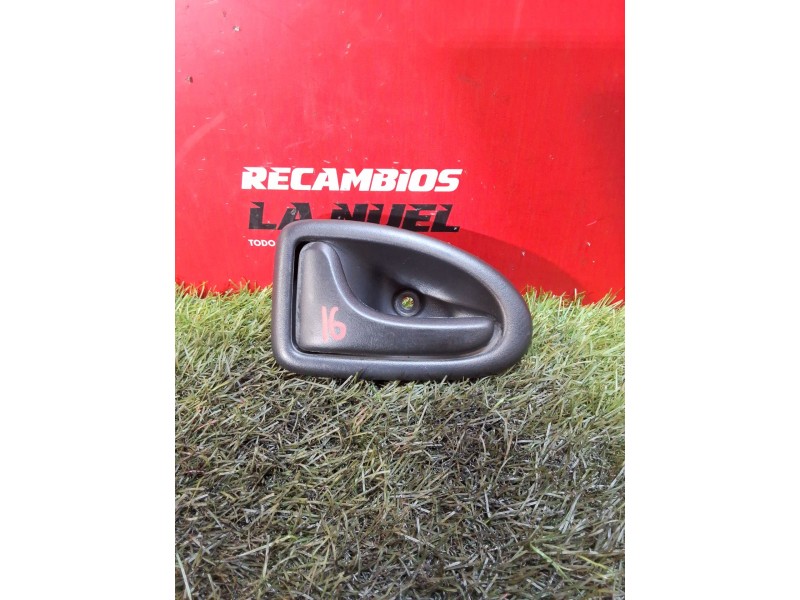 Recambio de maneta interior trasera izquierda para renault trafic iii furgón m9r z7 referencia OEM IAM 7700423887  