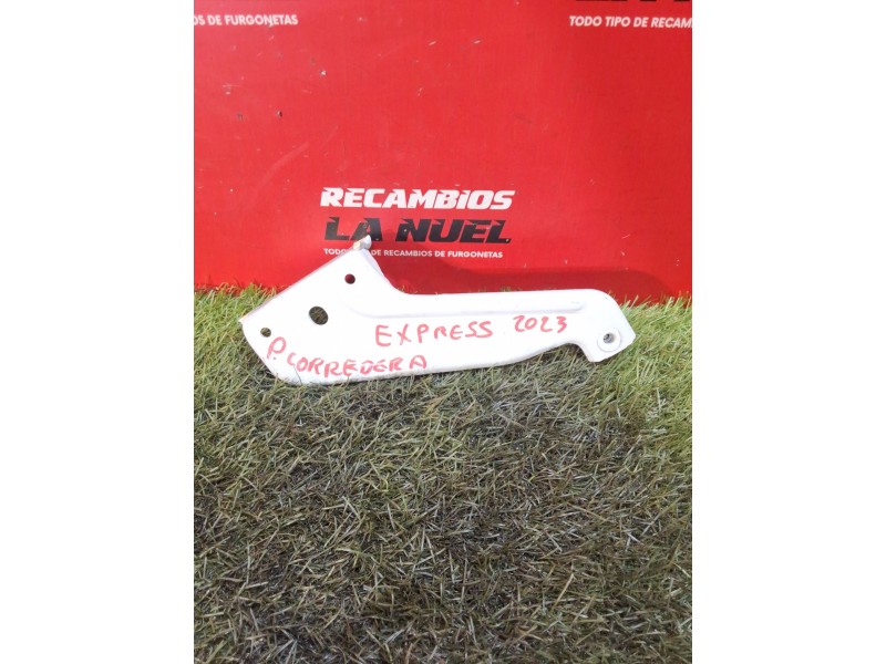 Recambio de rodillo puerta corredera derecha para renault express advance blue dci diesel fap referencia OEM IAM 777949343R  