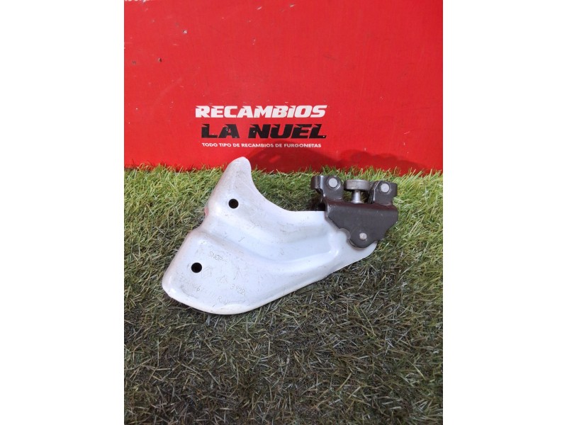 Recambio de rodillo puerta corredera derecha para renault express advance blue dci diesel fap referencia OEM IAM 745967497  
