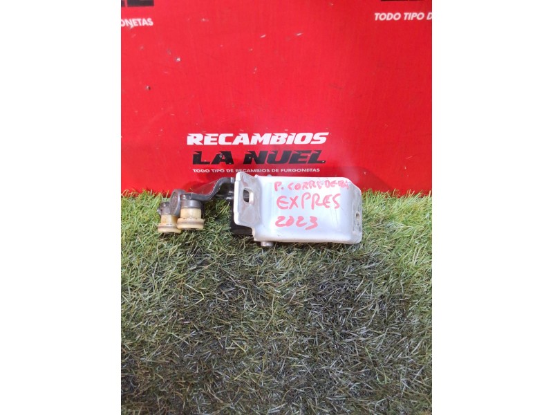 Recambio de rodillo puerta corredera derecha alta para renault express advance blue dci diesel fap referencia OEM IAM 824A65571R