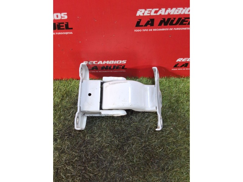 Recambio de bisagra trasera izquierda baja para renault trafic iii furgón m9r z7 referencia OEM IAM 904108626R  