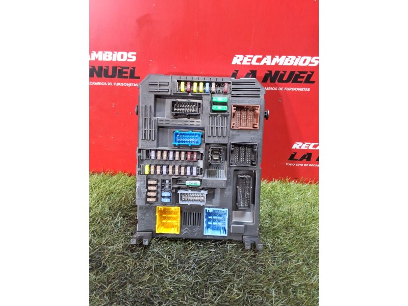 Recambio de caja reles / fusibles para peugeot expert furgoneta (v_) 2.0 bluehdi 120 referencia OEM IAM 9832880280  